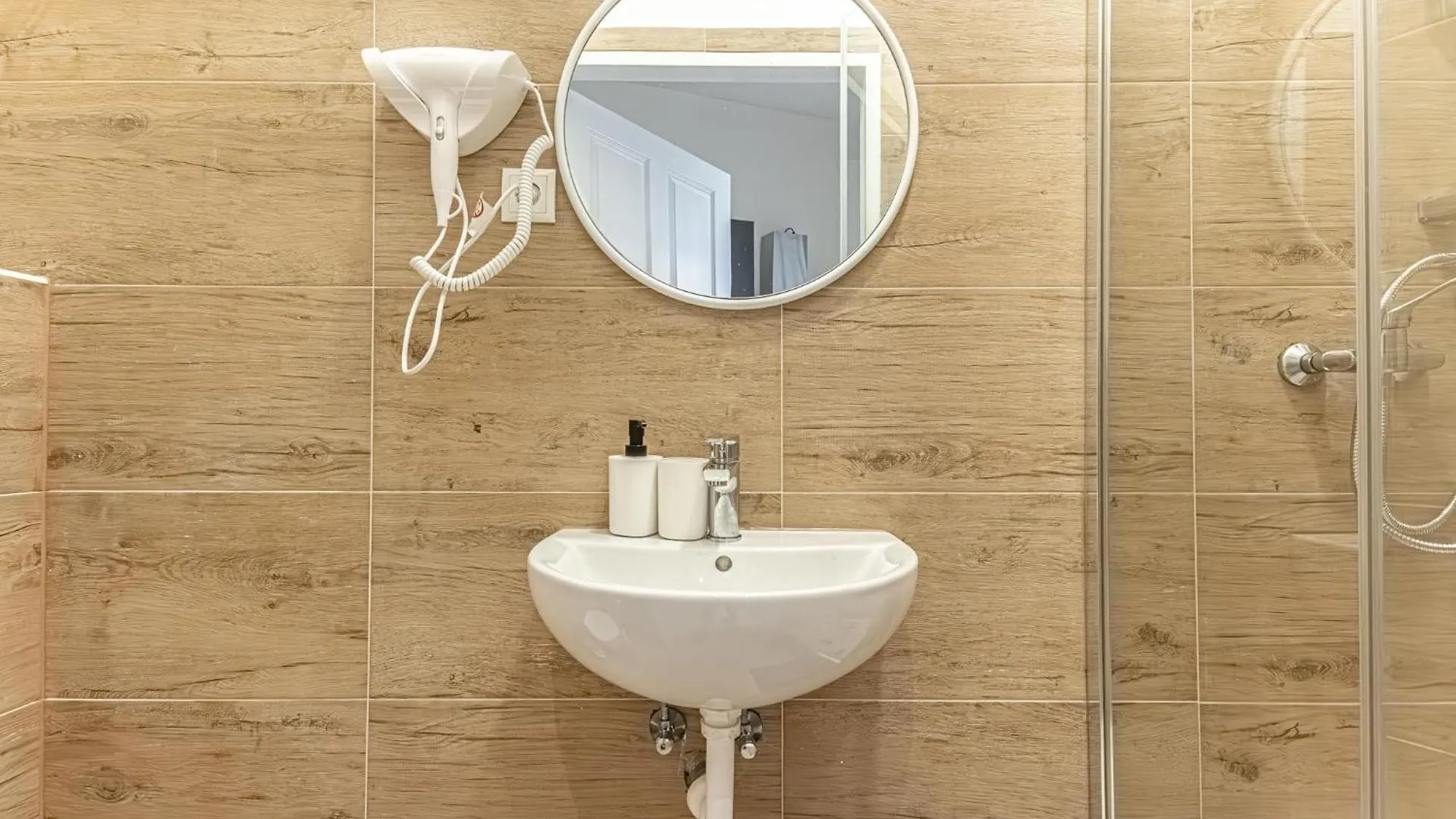 Cost Effective City Life 1Br In Classic Building ウィーン 0*,